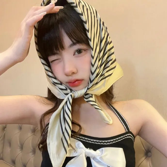 杂技皇后夏菊花海报